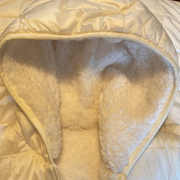 American Eagle Reversible Vest size small - Picture 4 of 4